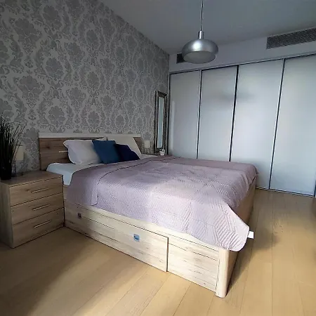 Sunset - Stunning Views & Romantic Experience Option Μπρατισλάβα