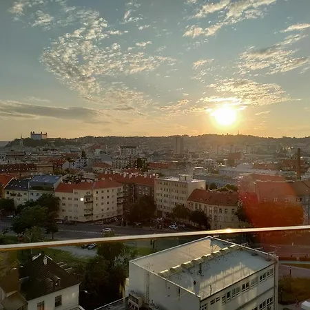 Lejlighed Sunset - Stunning Views & Romantic Experience Option Bratislava