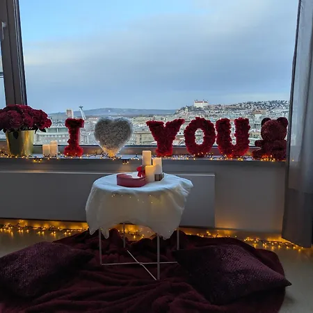 Sunset - Stunning Views & Romantic Experience Option * Братислава